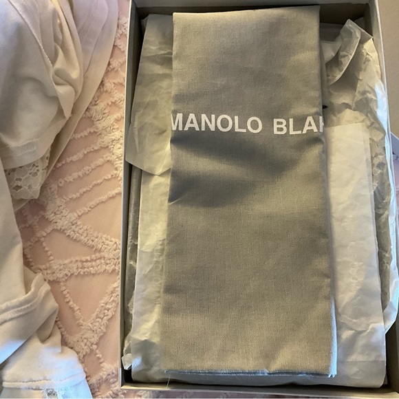 Manolo Blahnik Black Hangisi - Picture 9 of 9